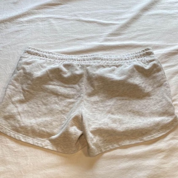 H&M Mama Marled Sweat Shorts - Picture 6 of 10